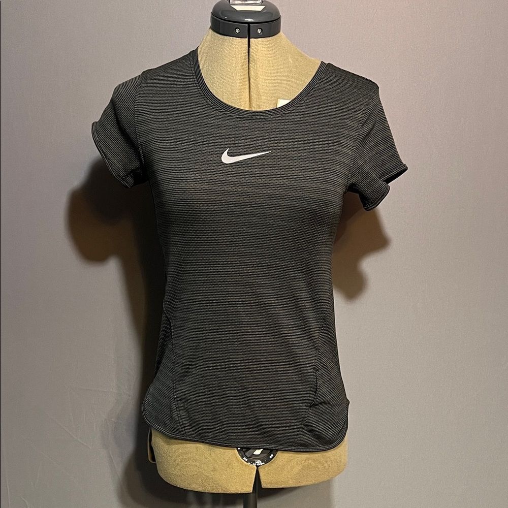 Nike Women's XS Charcoal Striped Short Sleeve Tee